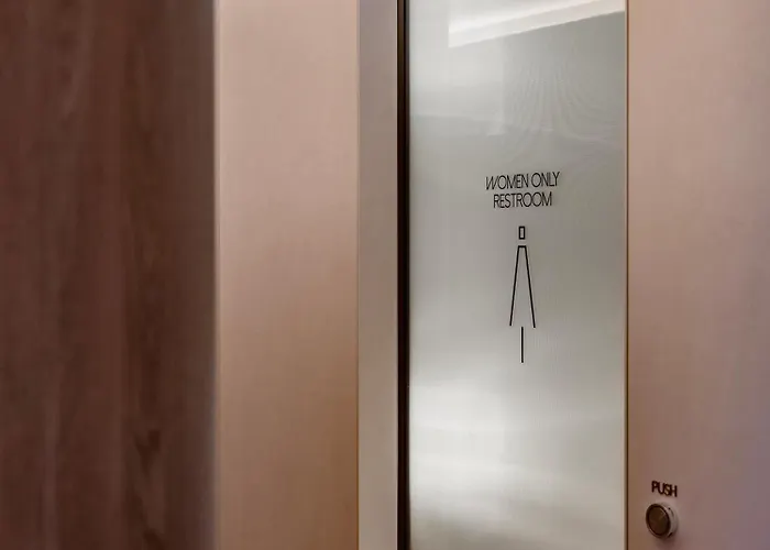 Капсульный отель Another House - Women Only *