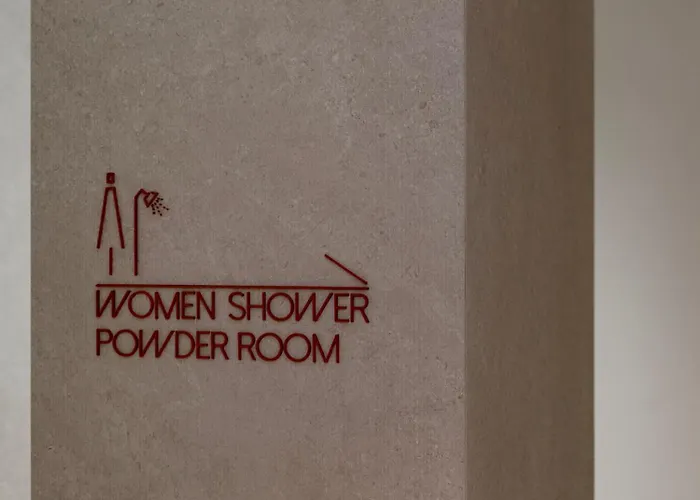 Another House - Women Only Капсульный отель